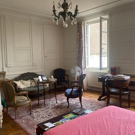 Hotel La Grande Maison à Chambon-sur-Voueize Extérieur photo